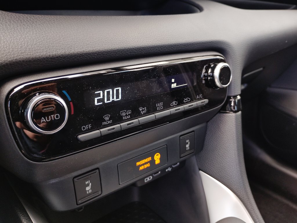 Mazda 2 Hybrid