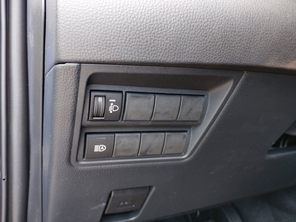 Mazda 2 Hybrid