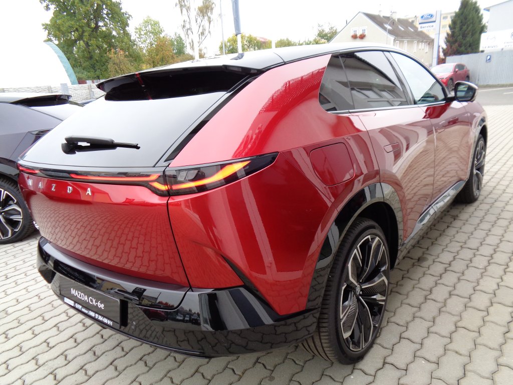 Mazda CX-6e