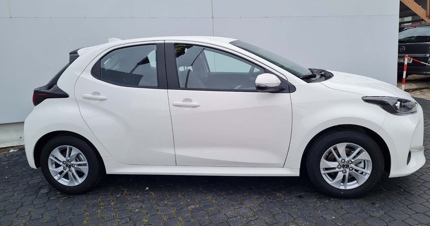 Mazda 2 Hybrid