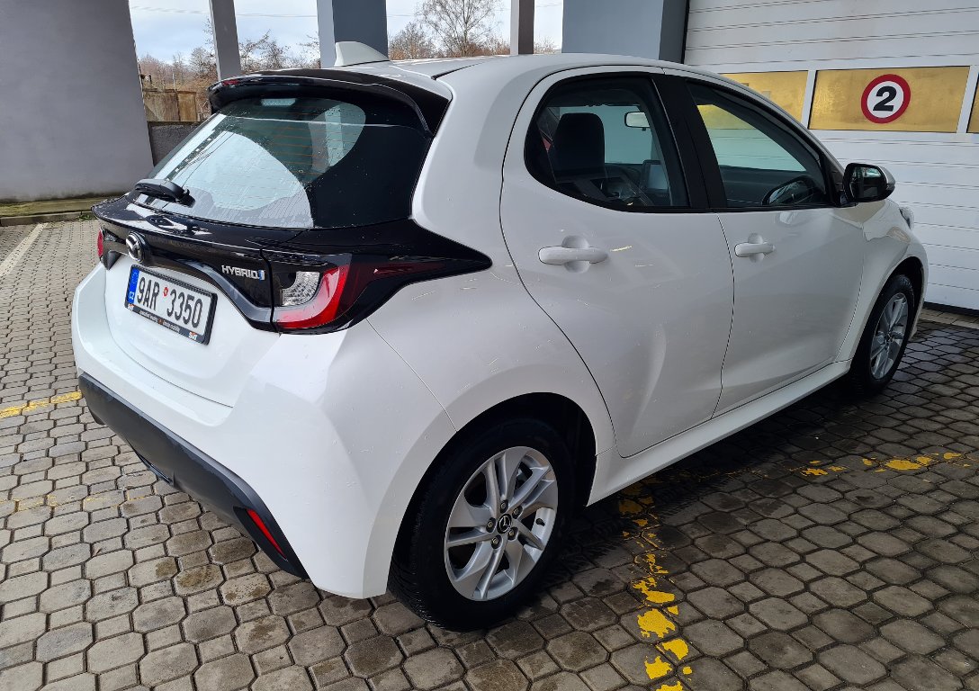 Mazda 2 Hybrid