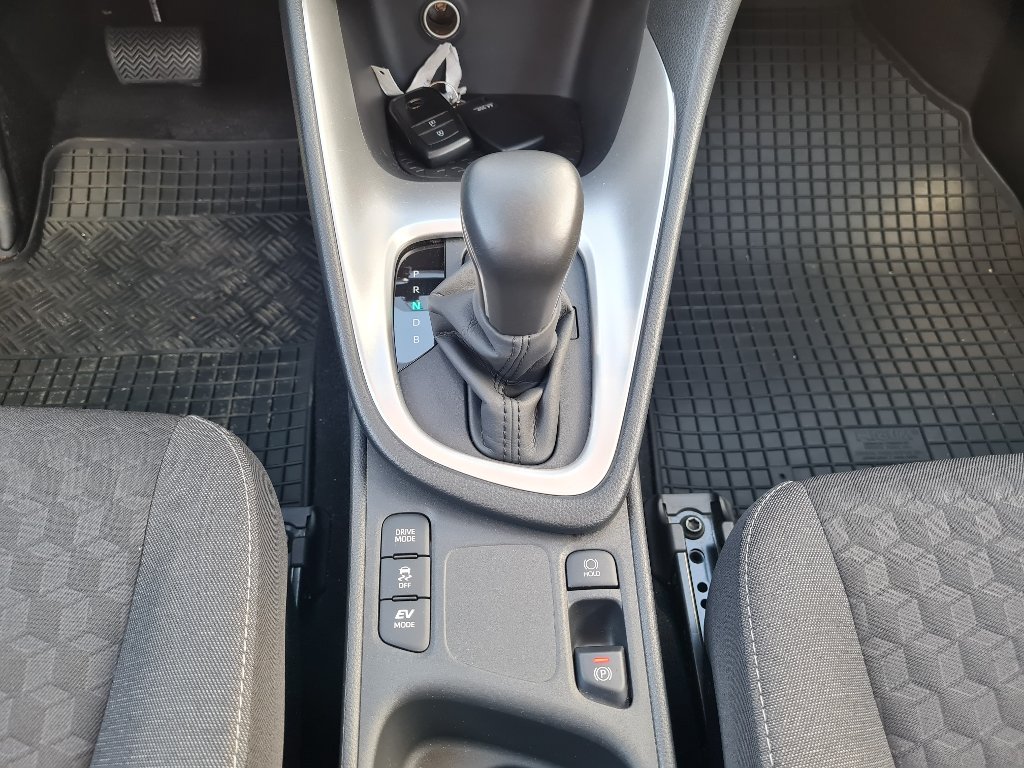 Mazda 2 Hybrid