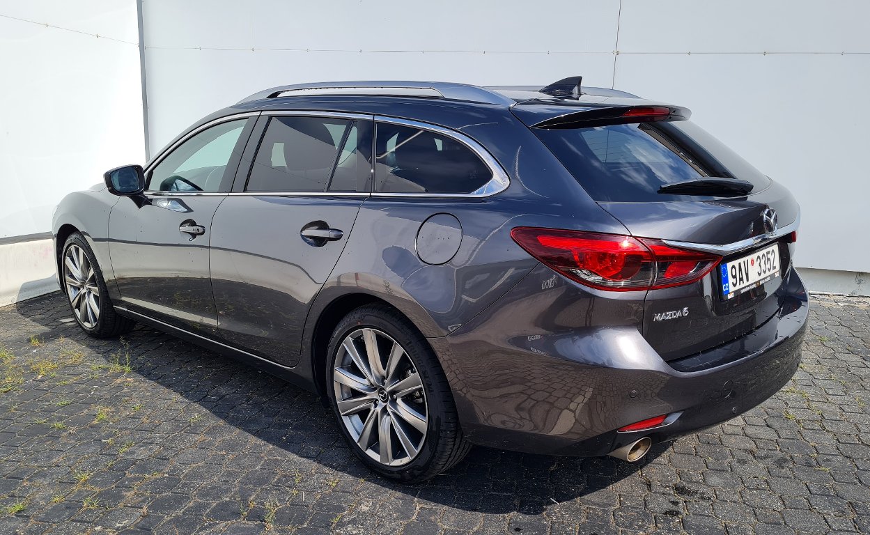 Mazda 6