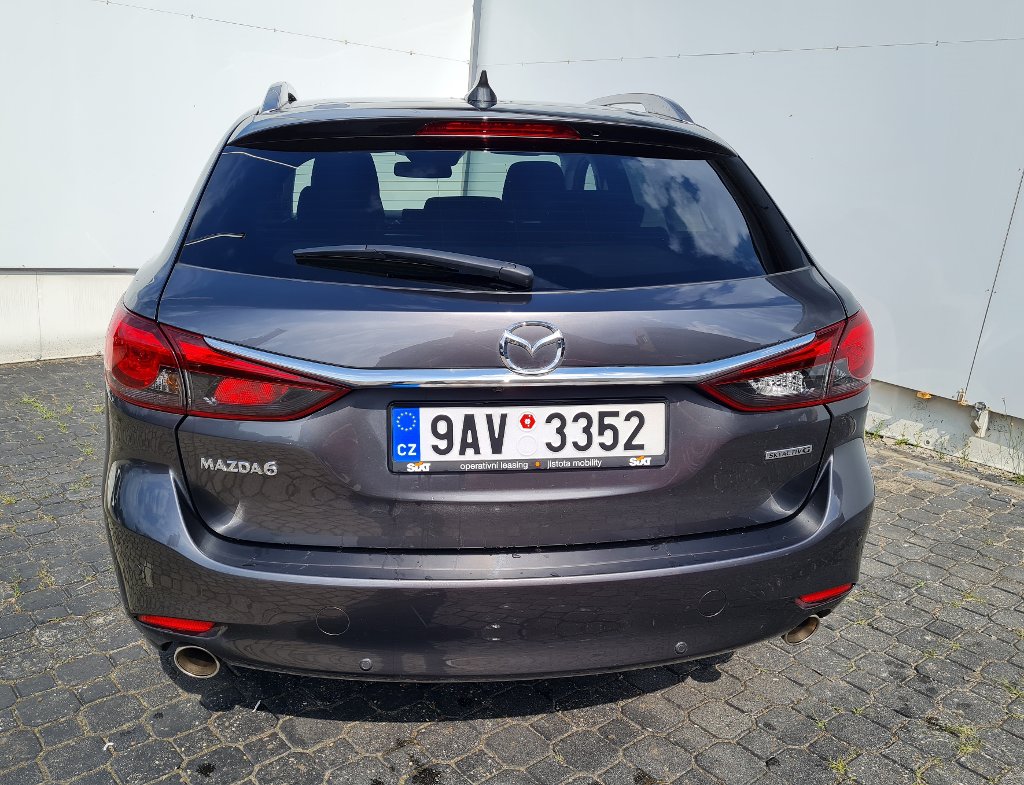 Mazda 6