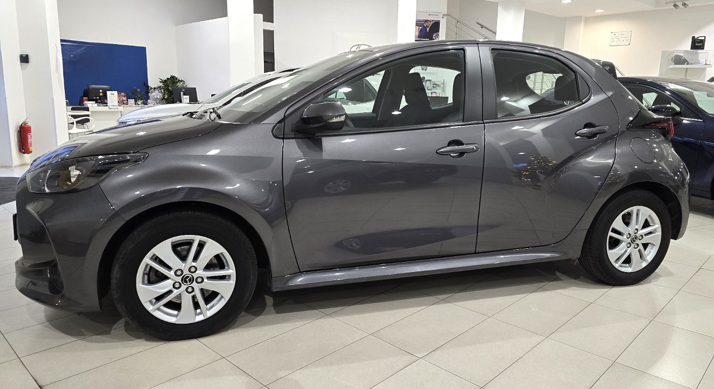 Mazda 2 Hybrid