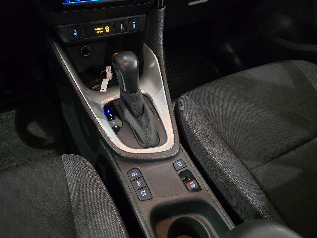 Mazda 2 Hybrid