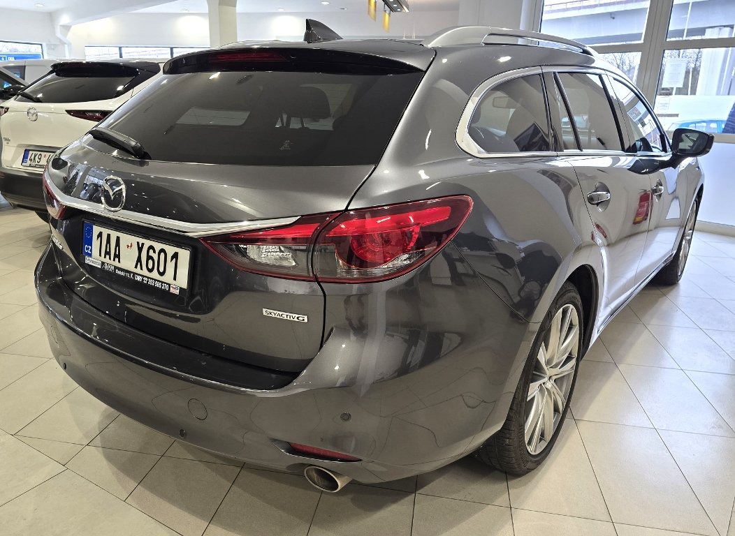 Mazda 6
