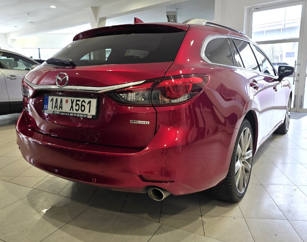 Mazda 6