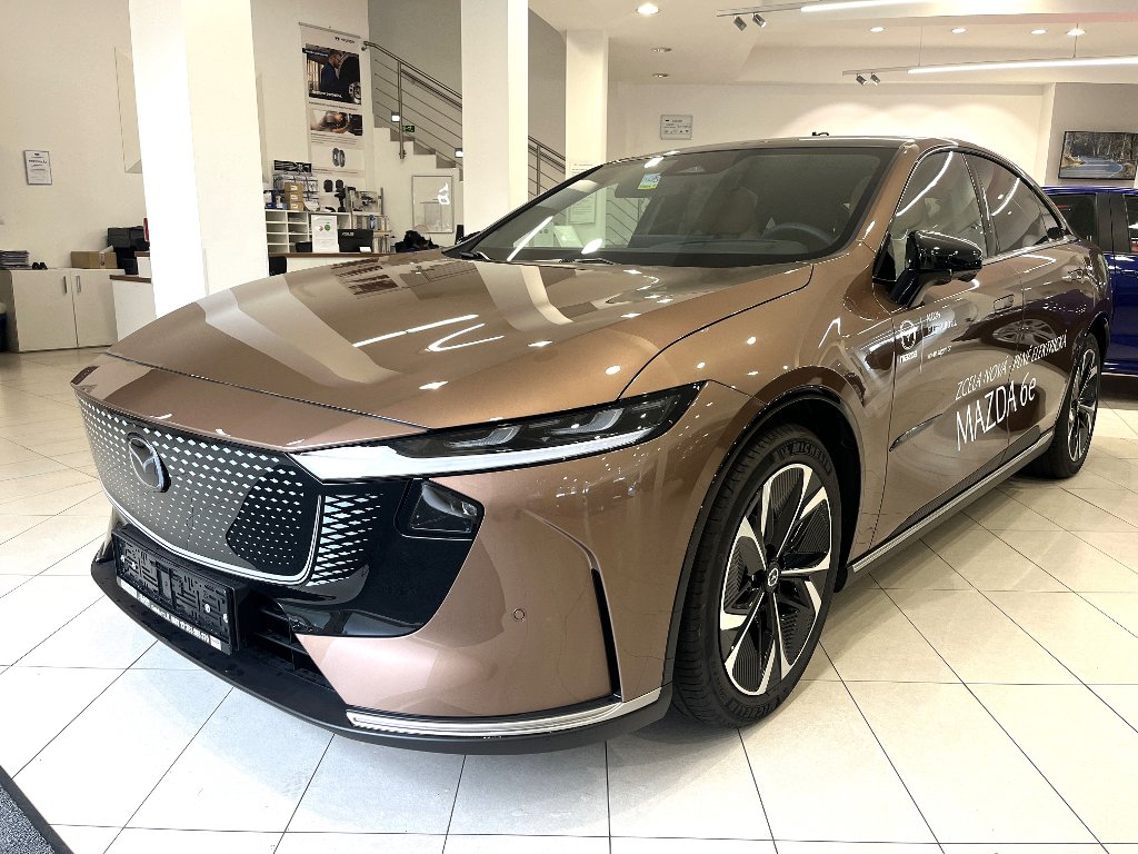 Mazda 6e