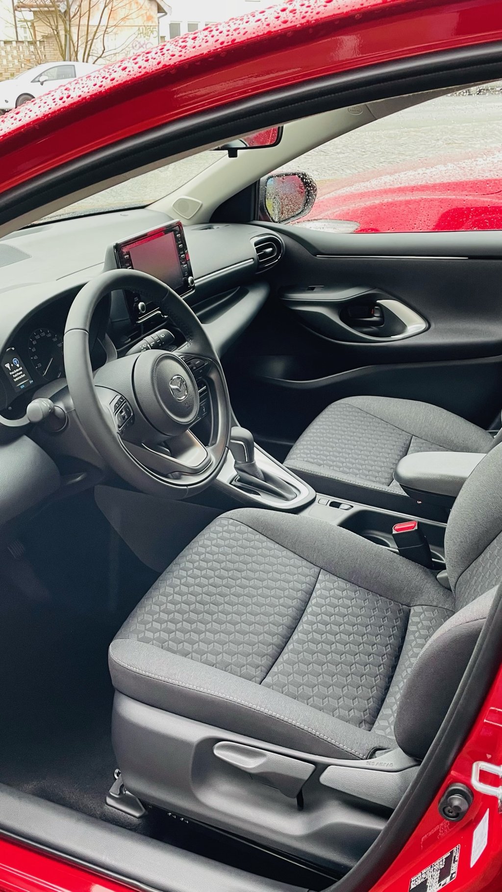 Mazda 2 Hybrid ihned k odběru. Provedení Agile G116 A/T za cenu 489000 Kč  skladem MAZDA IHNED