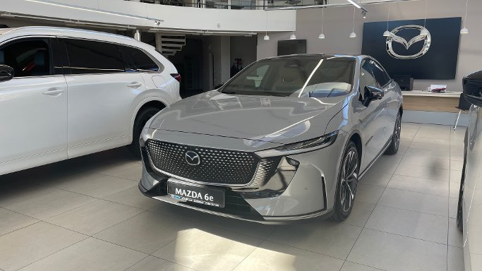Mazda 6e
