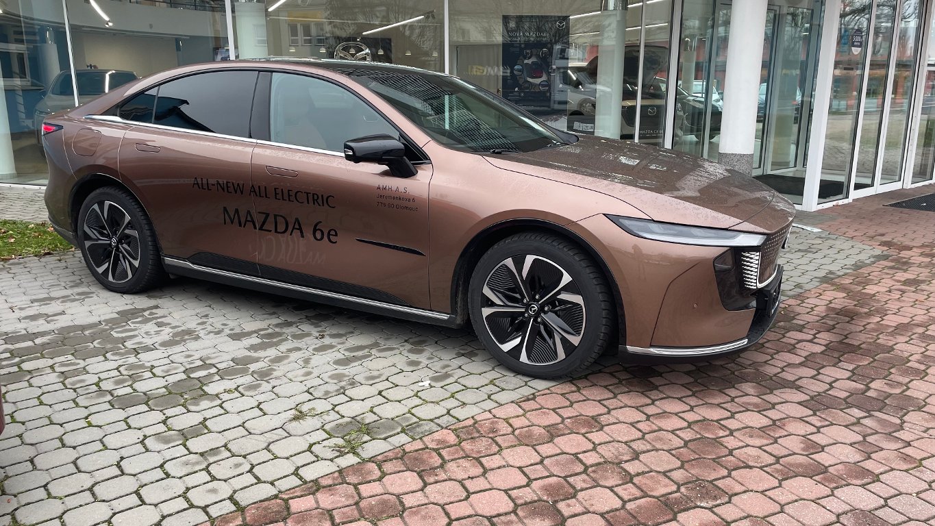 Mazda 6e