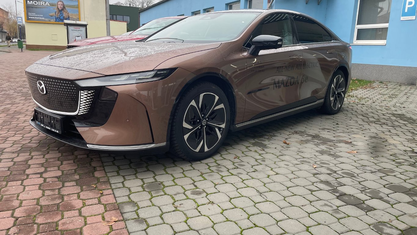 Mazda 6e