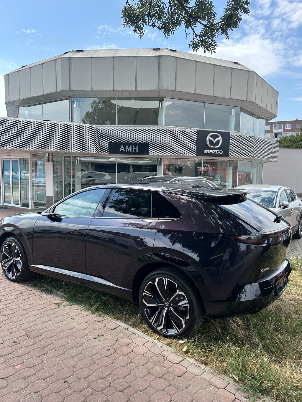 Mazda CX-6e