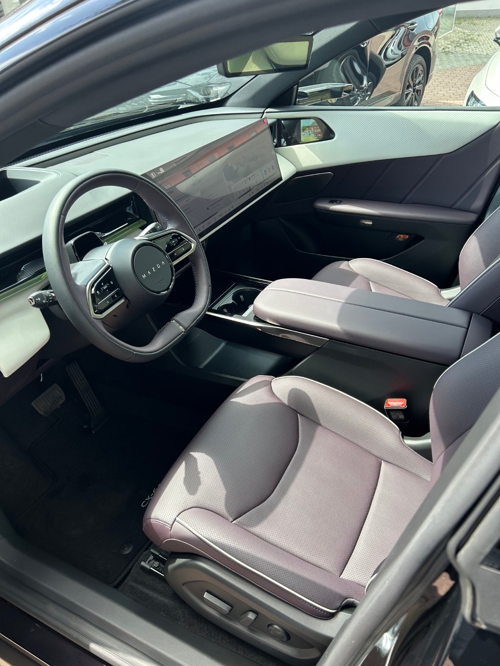 Mazda CX-6e