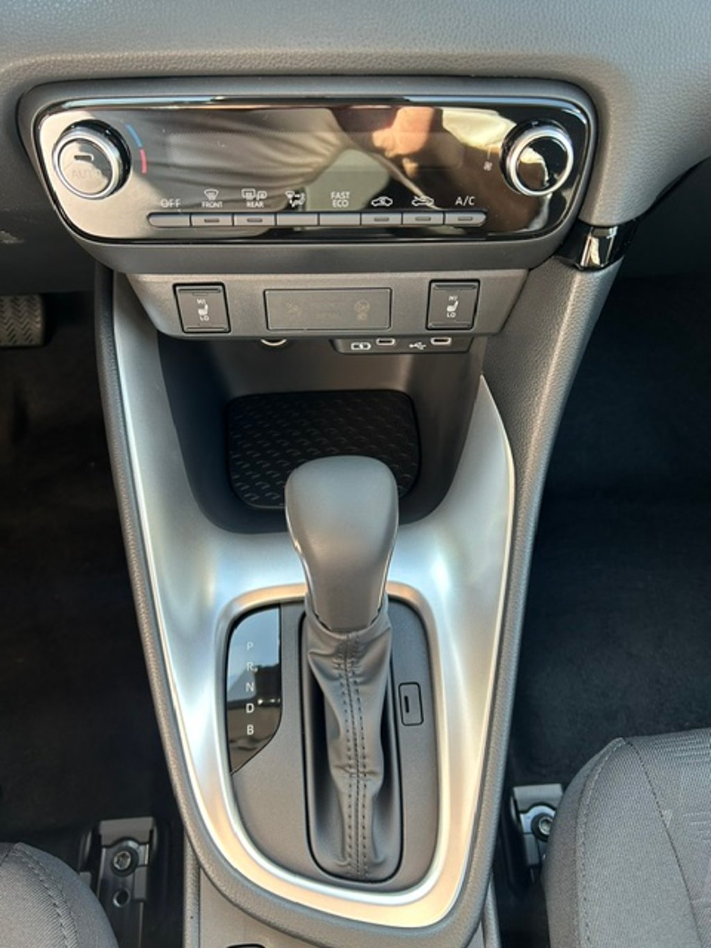 Mazda 2 Hybrid