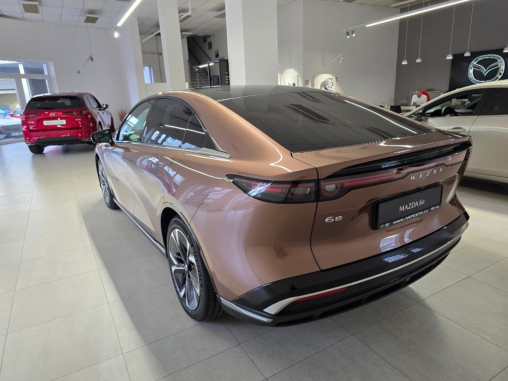Mazda 6e