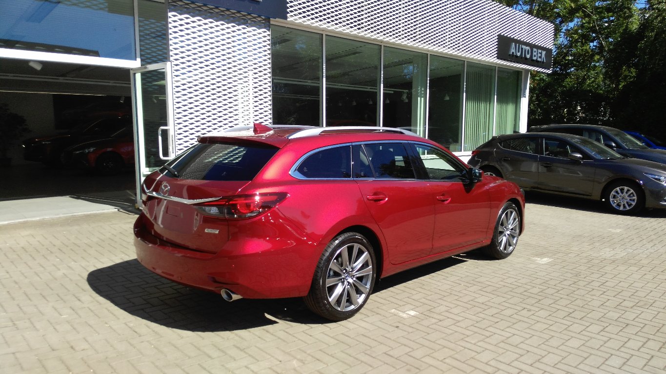 Mazda 6