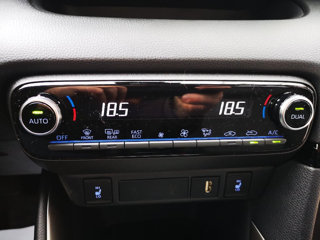 Mazda 2 Hybrid