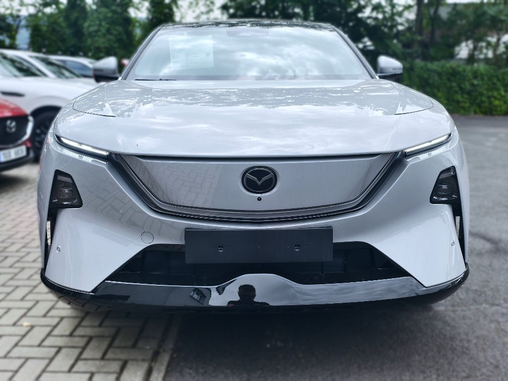 Mazda CX-6e