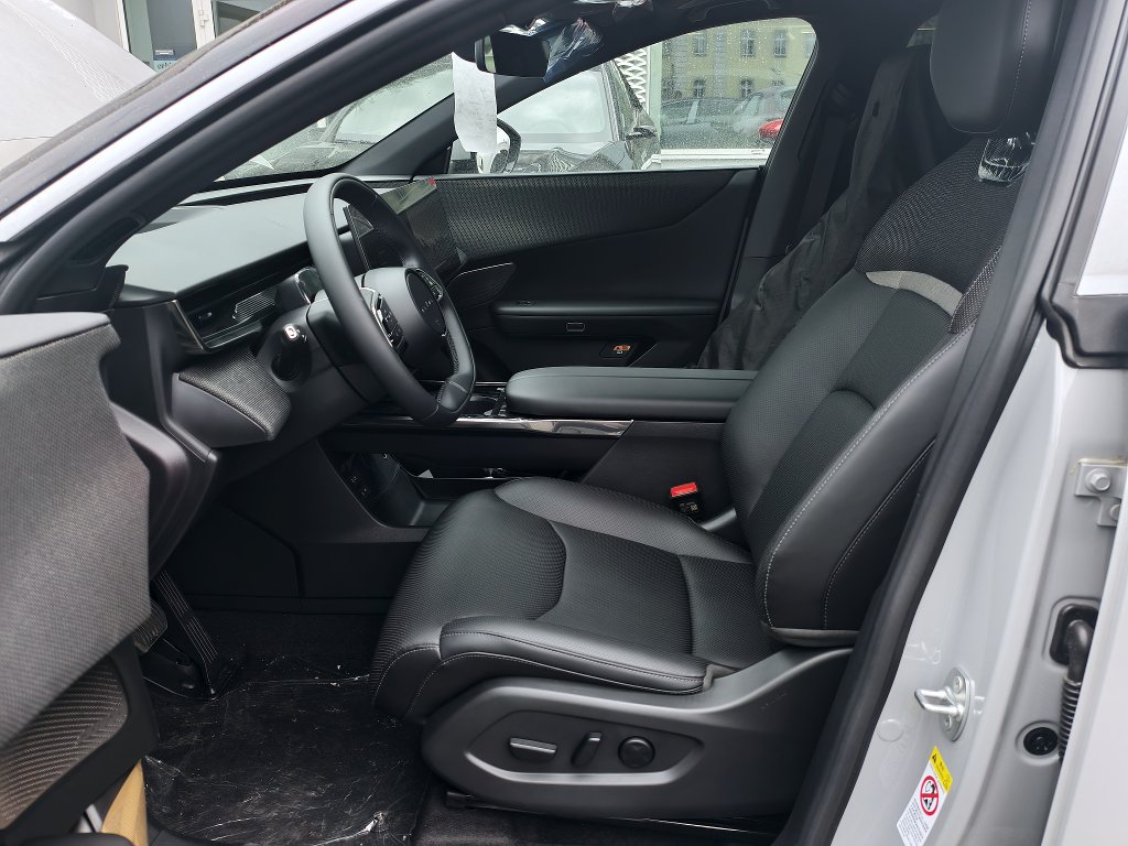 Mazda CX-6e