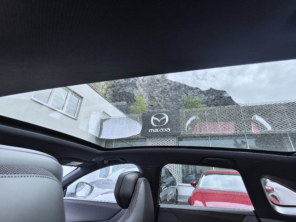 Mazda CX-6e