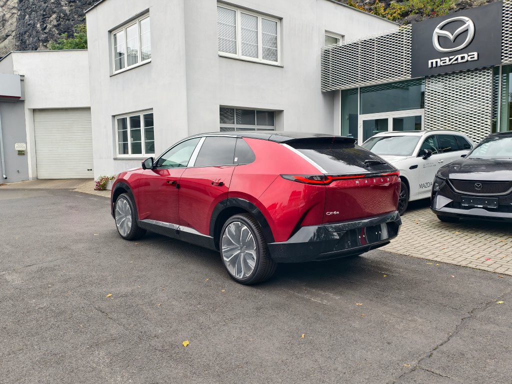 Mazda CX-6e