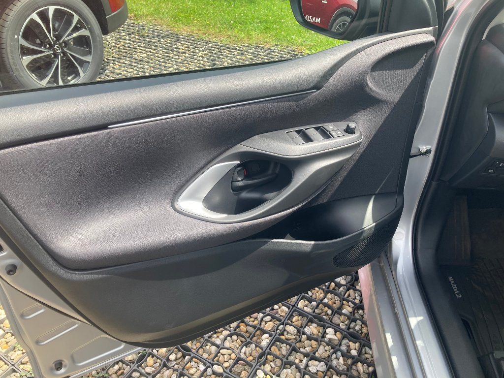 Mazda 2 Hybrid