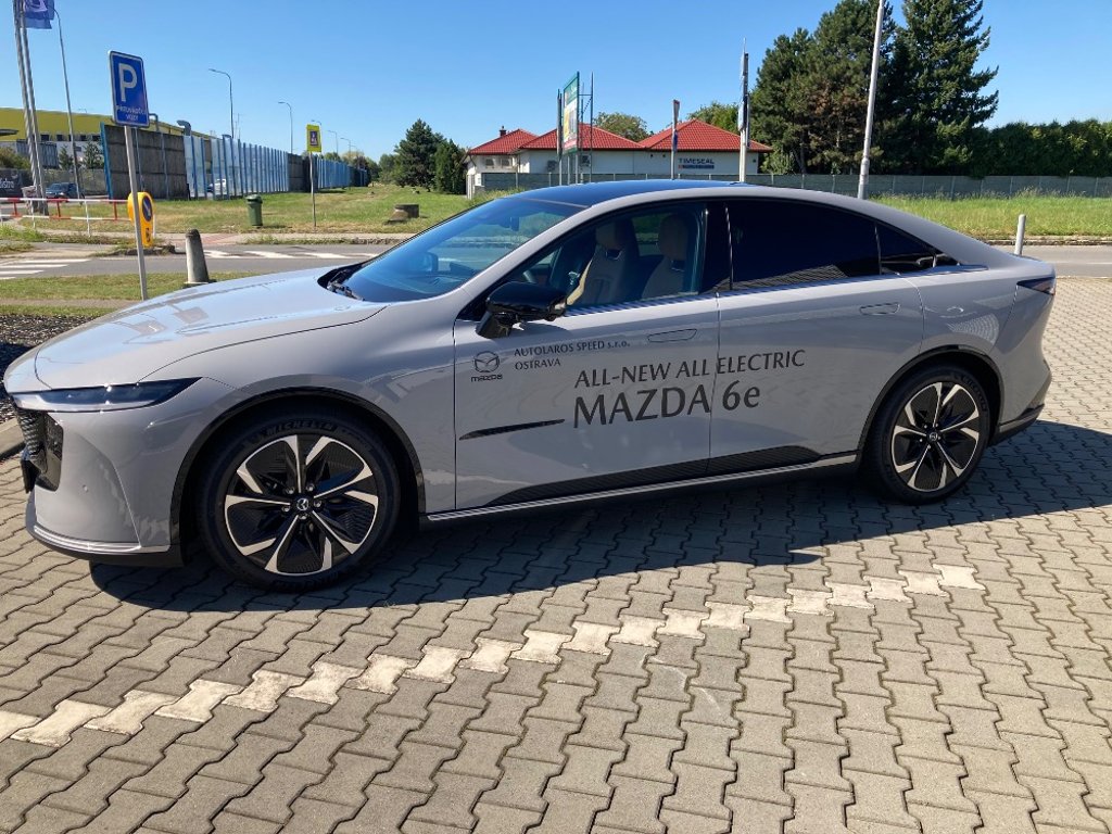 Mazda 6e