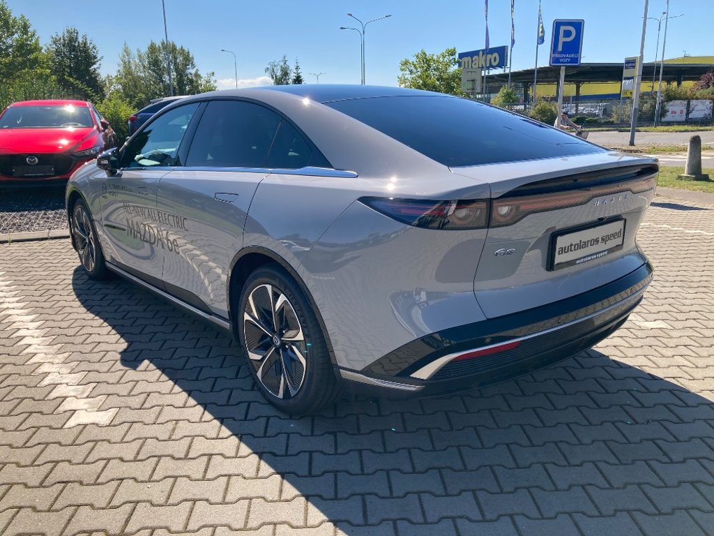 Mazda 6e