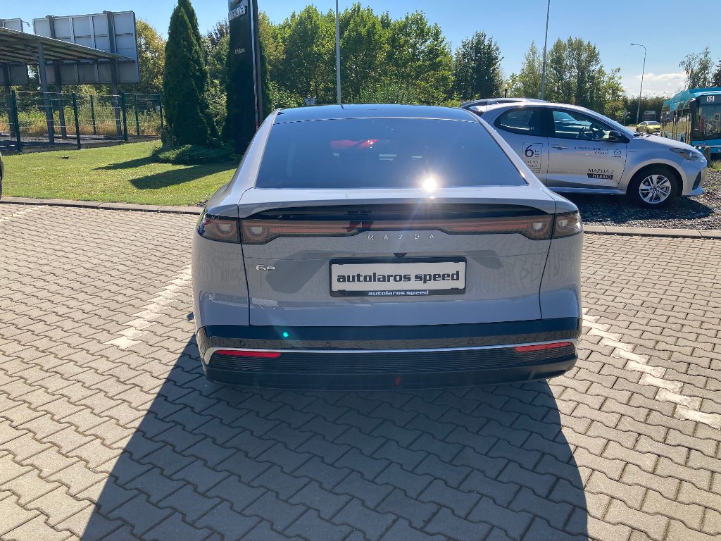 Mazda 6e