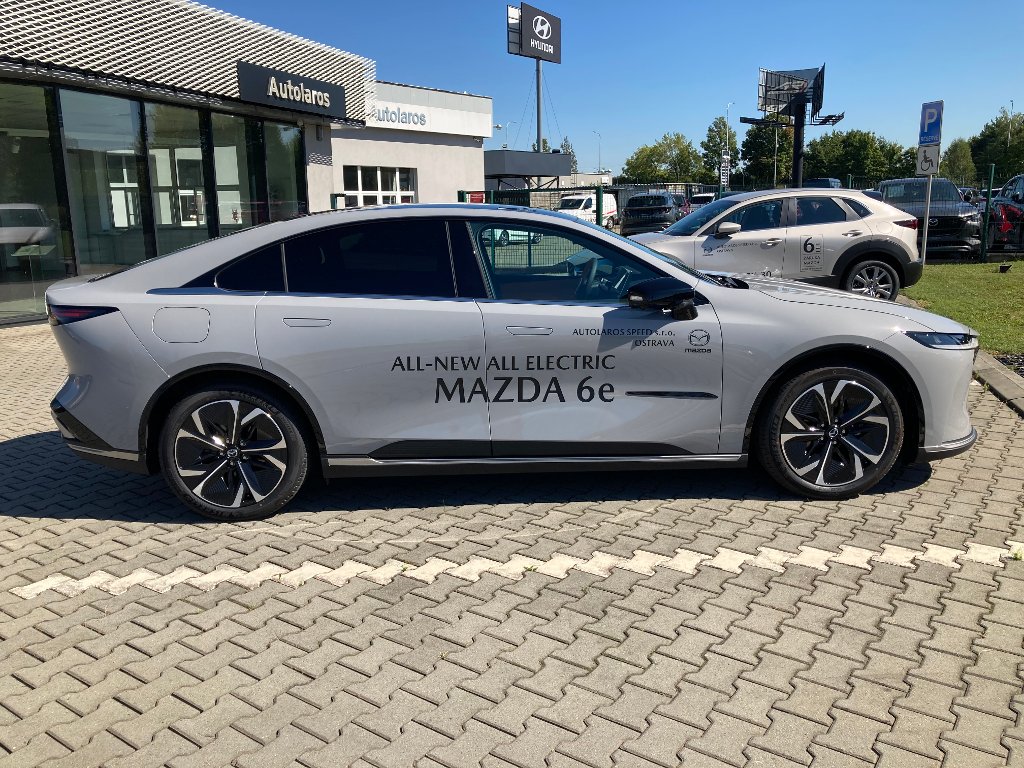 Mazda 6e