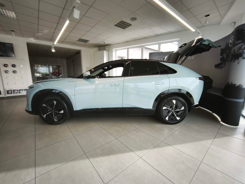 Mazda CX-6e