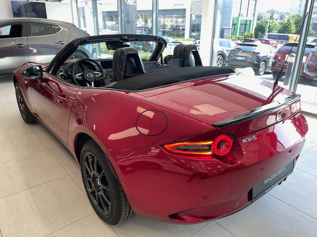 Mazda MX-5