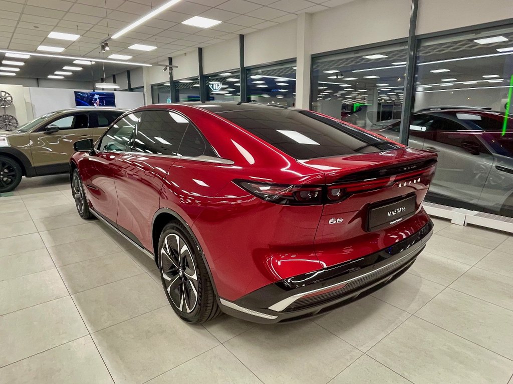 Mazda 6e