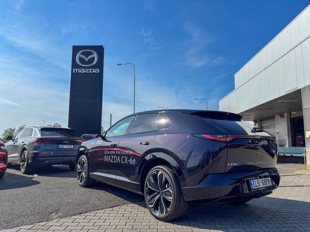 Mazda CX-6e
