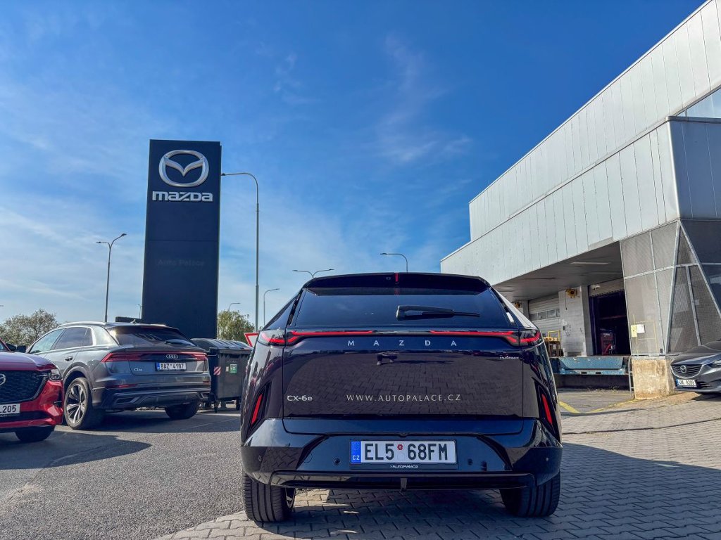 Mazda CX-6e