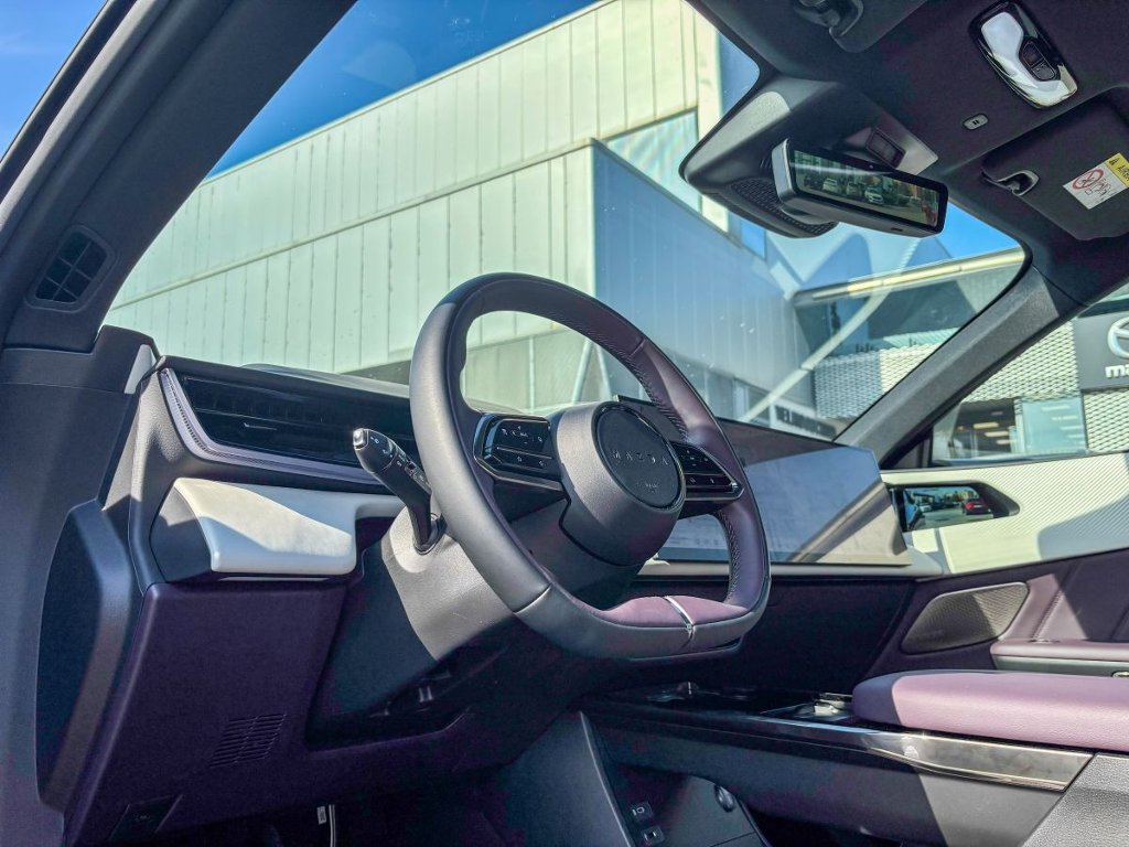 Mazda CX-6e