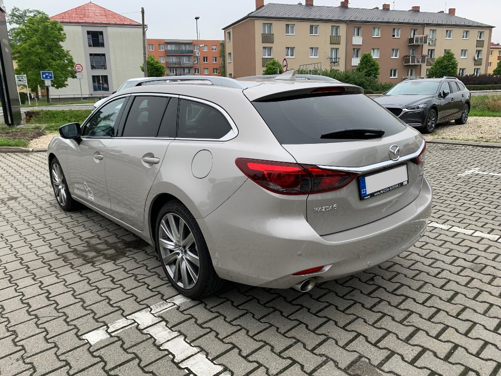 Mazda 6