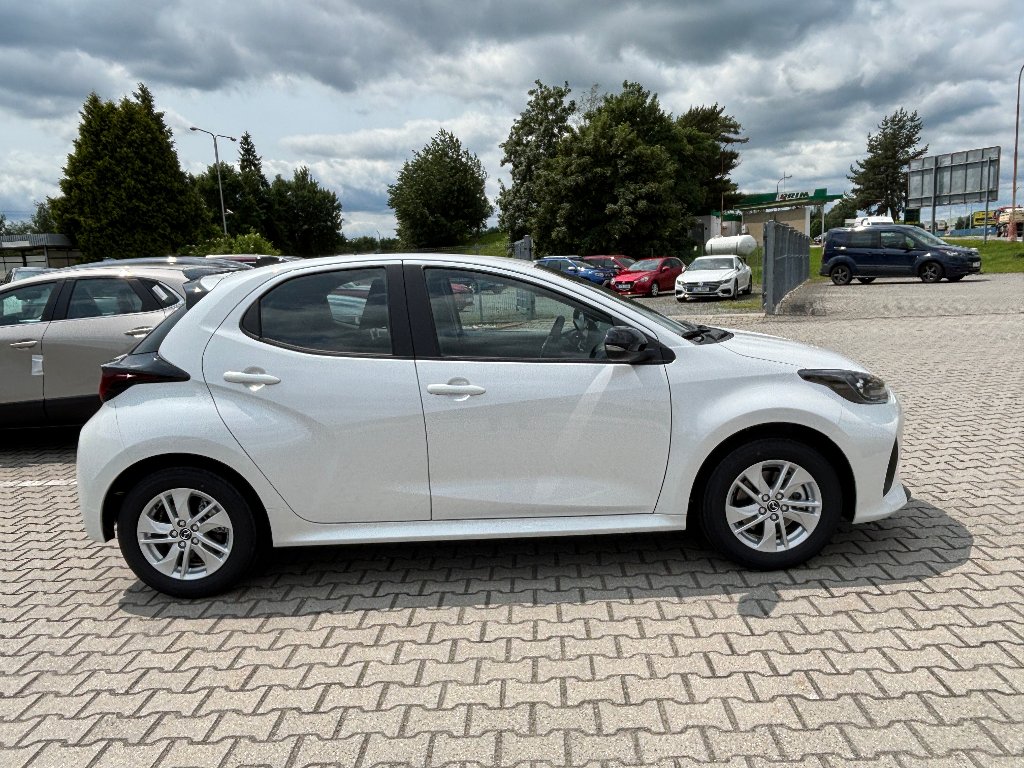 Mazda 2 Hybrid