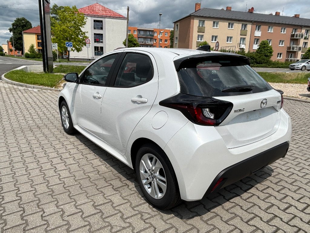 Mazda 2 Hybrid