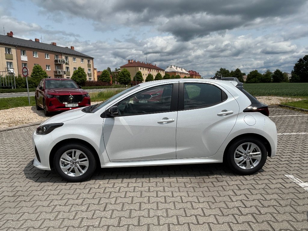 Mazda 2 Hybrid