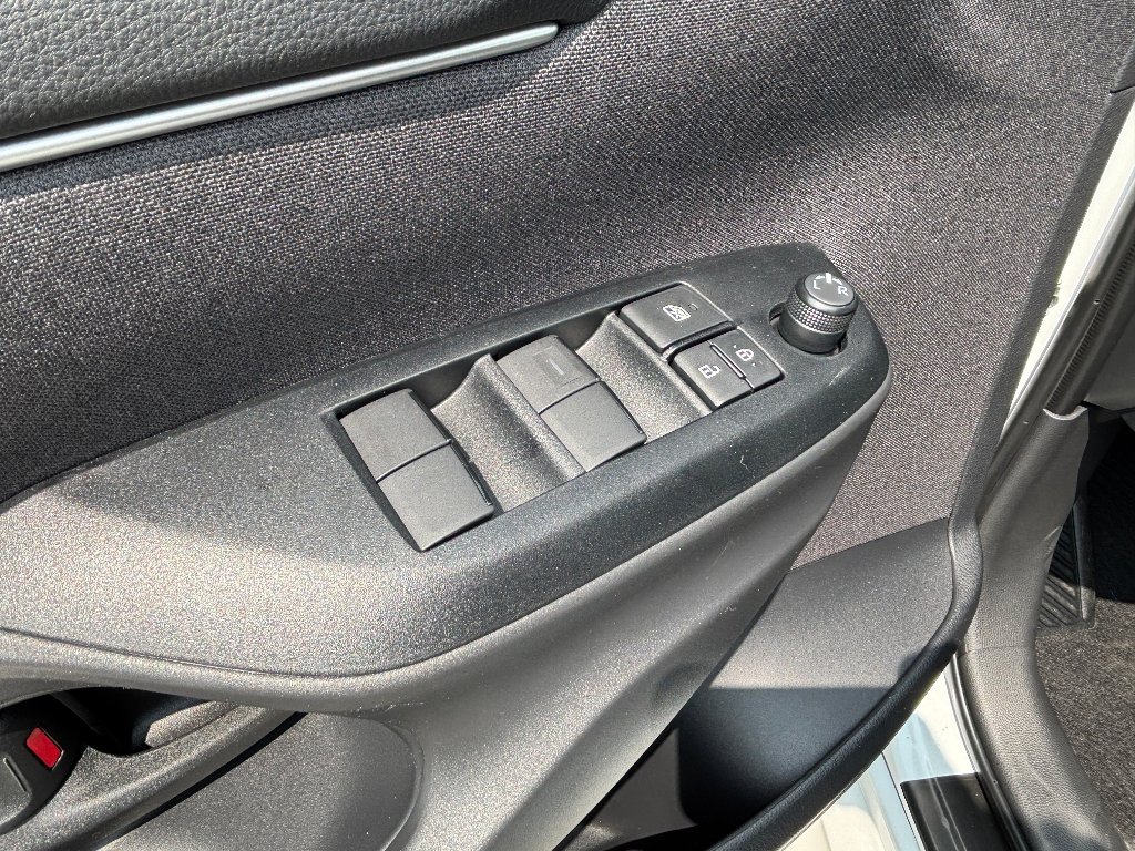 Mazda 2 Hybrid