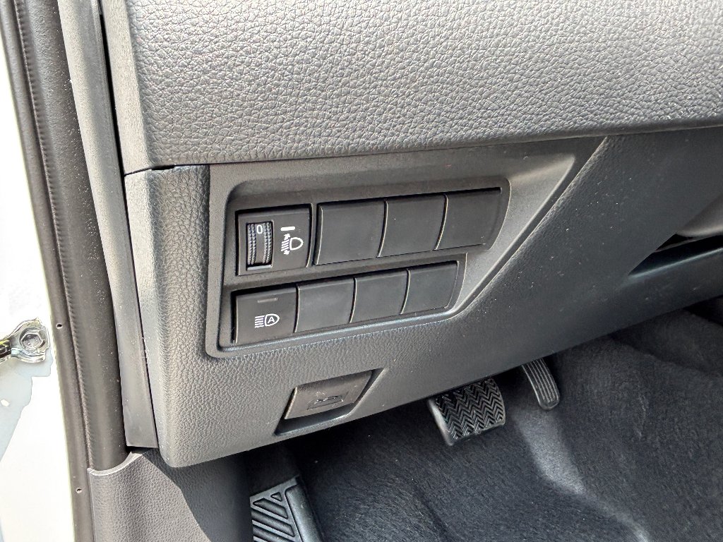 Mazda 2 Hybrid