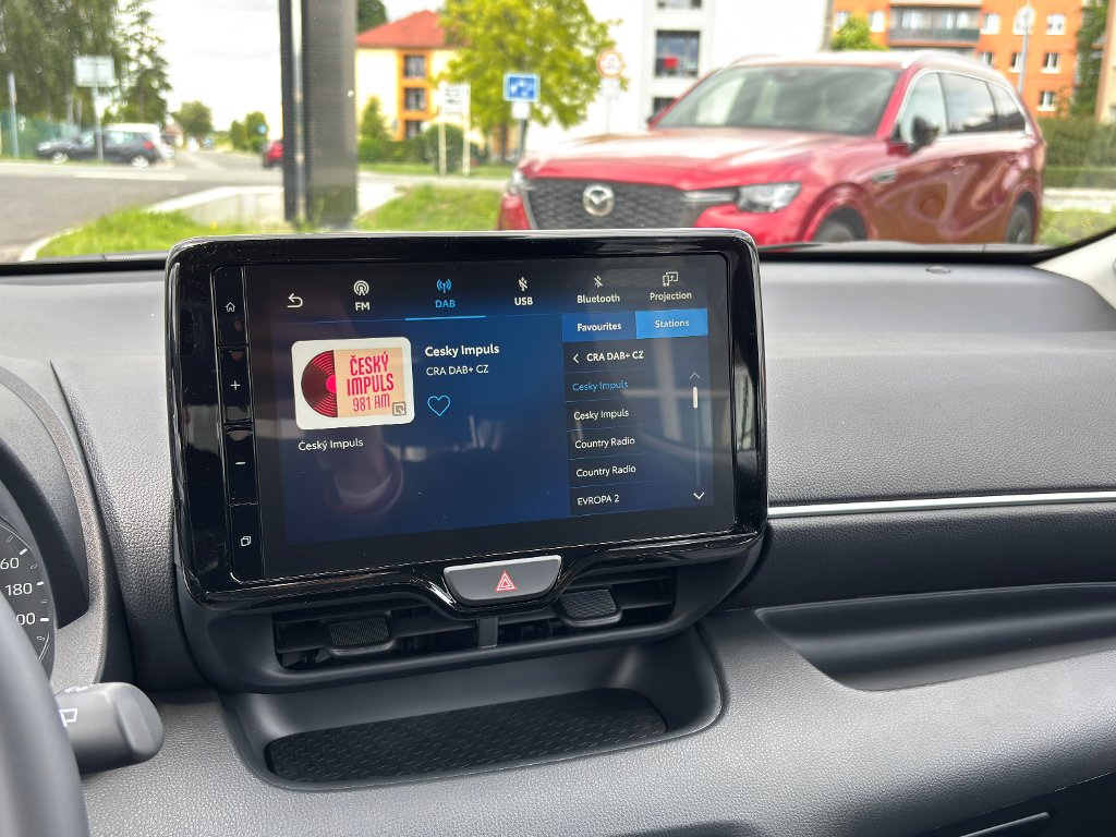 Mazda 2 Hybrid