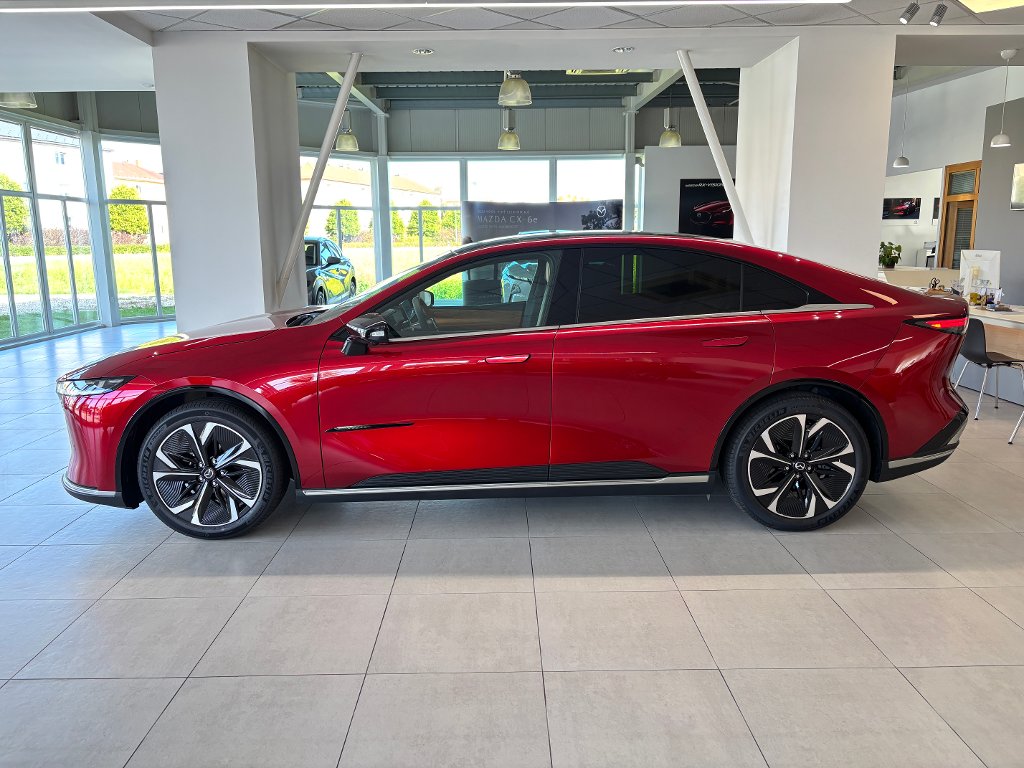 Mazda 6e