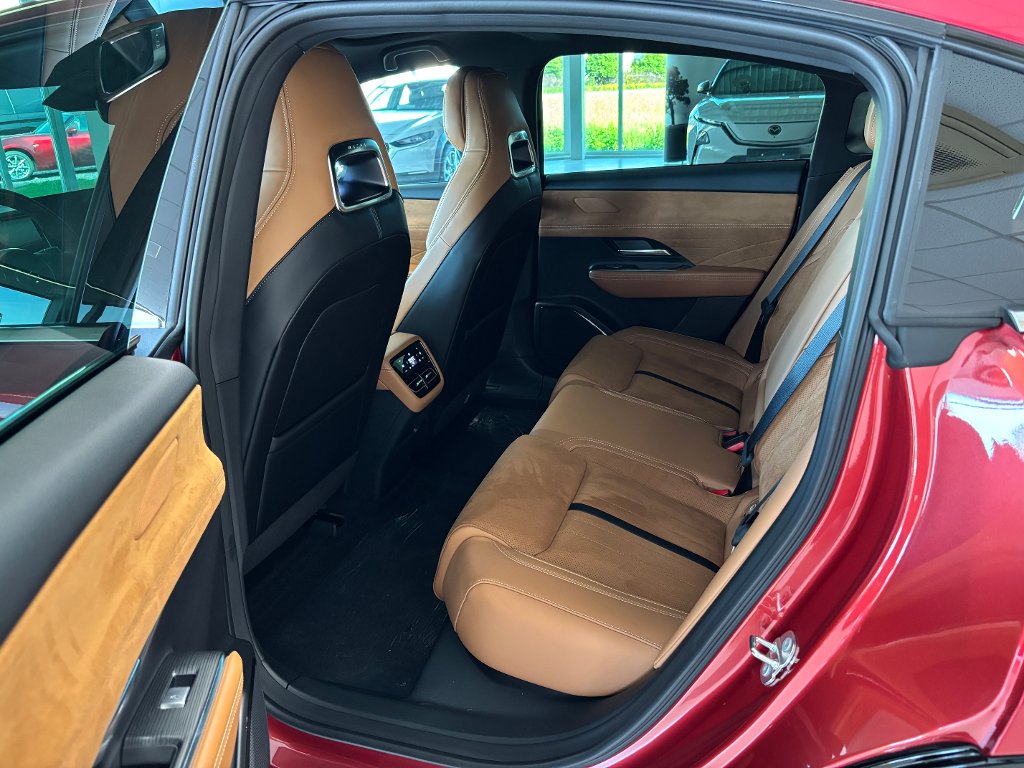 Mazda 6e