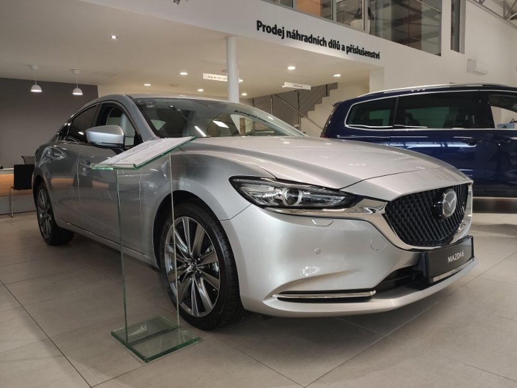 Mazda 6 ihned k odběru. Provedení Revolution Top, bílá
