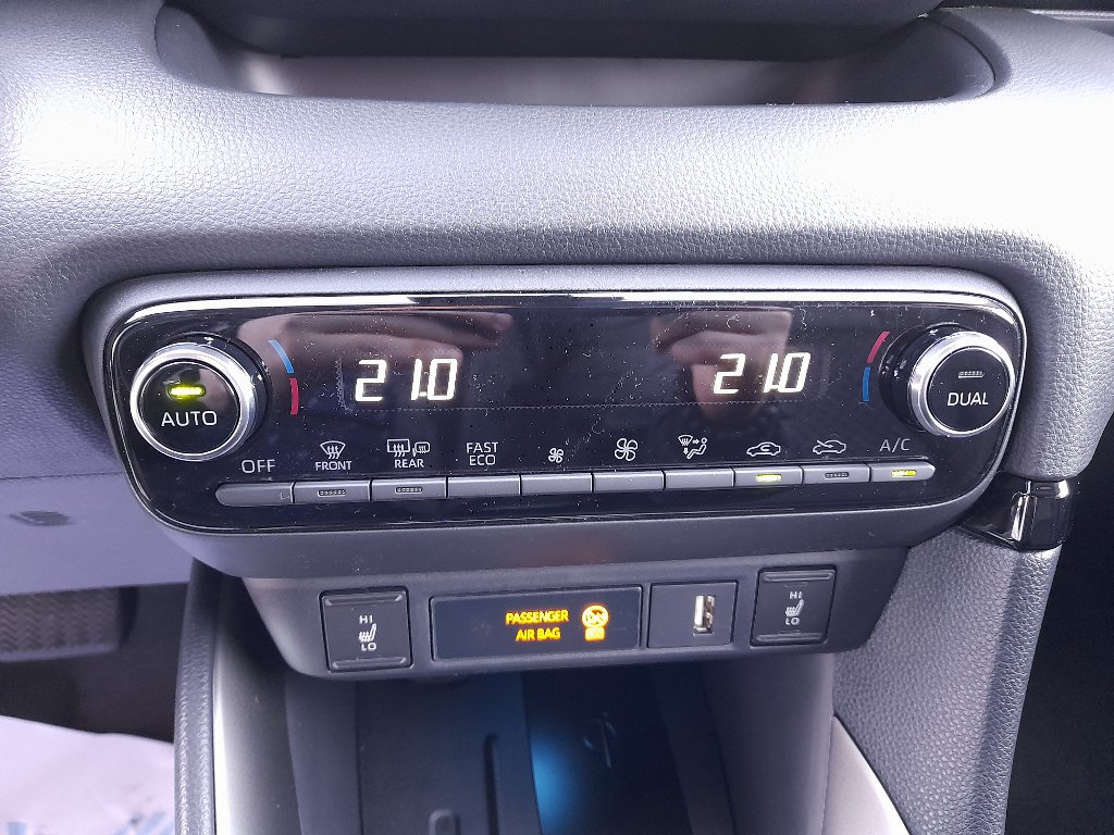 Mazda 2 Hybrid