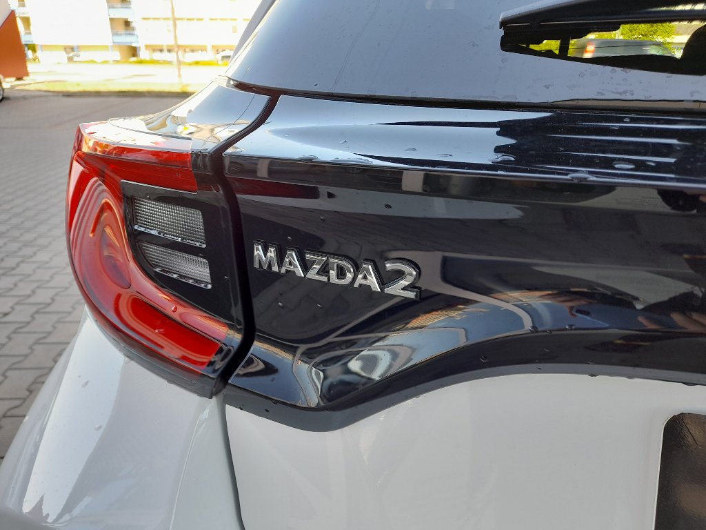 Mazda 2 Hybrid